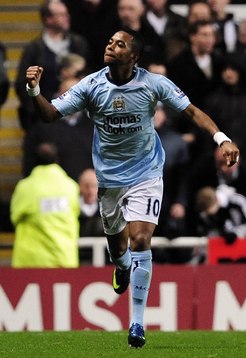 主打公平竞技的《天启行动》，打响了英雄射击手游的第一枪