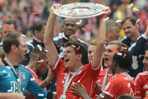 近八战场均29.5+7！37岁KD创6纪录超詹皇燃尽了 休媒：最伟大之一