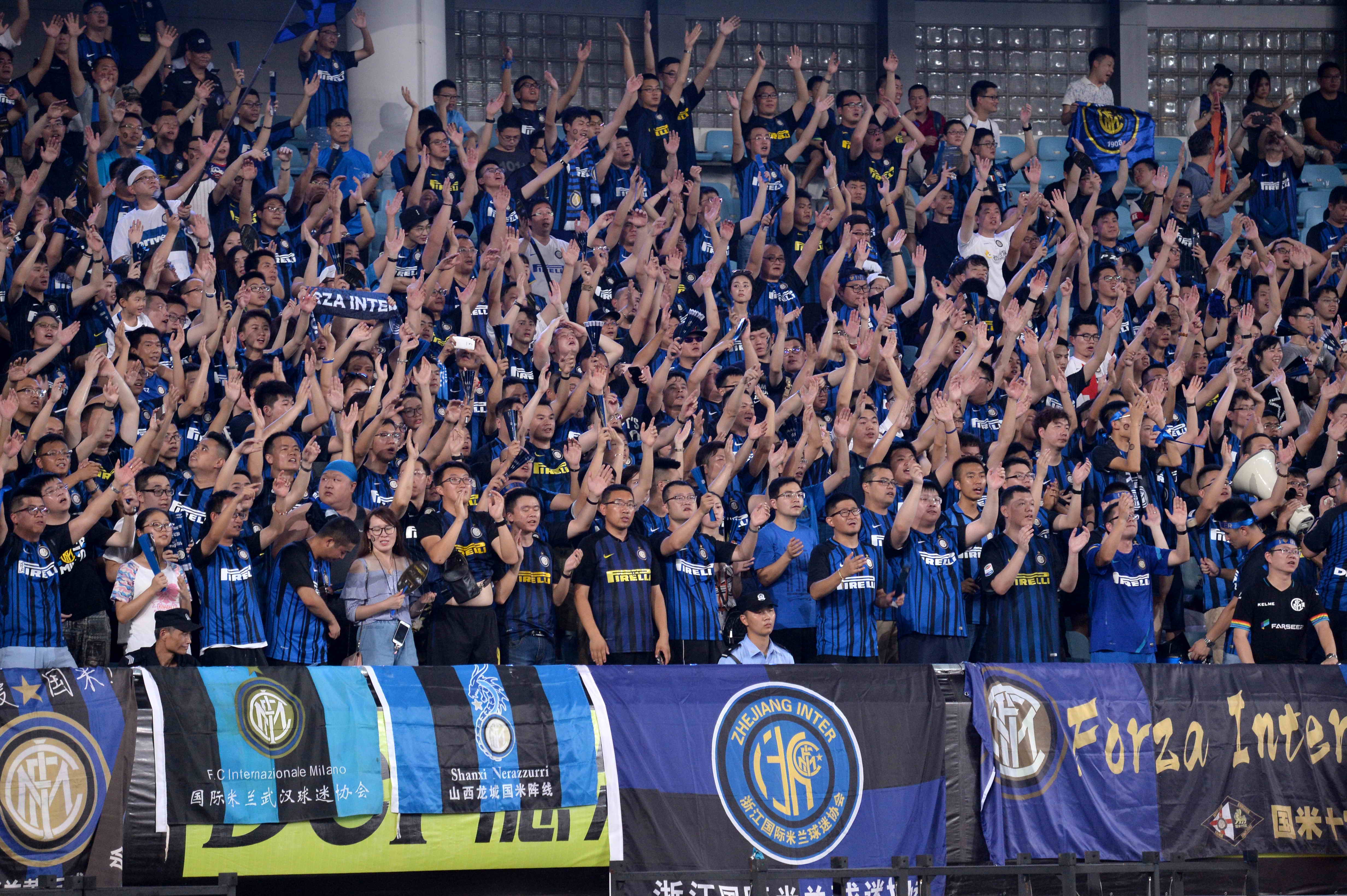 勇士惨败！巴特勒空砍30+7，库里创NBA第2神迹，鹰王狂轰23+11+6