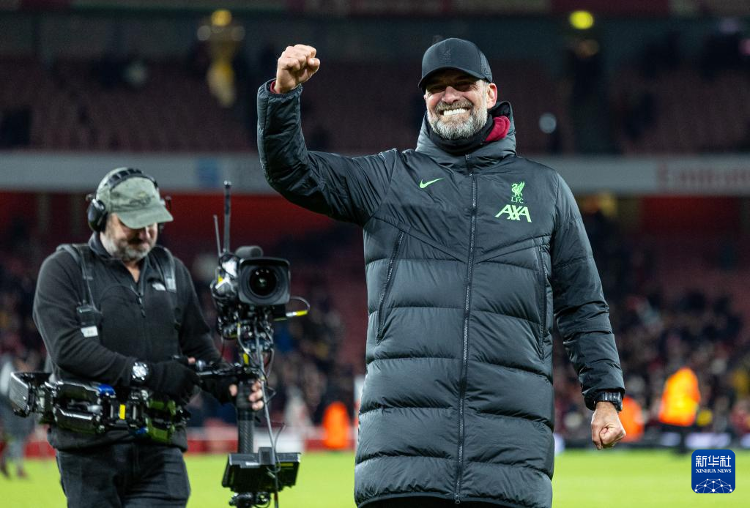 夸梅：詹姆斯通过富保罗控制了联盟 让NBA修改规则&允许他走步