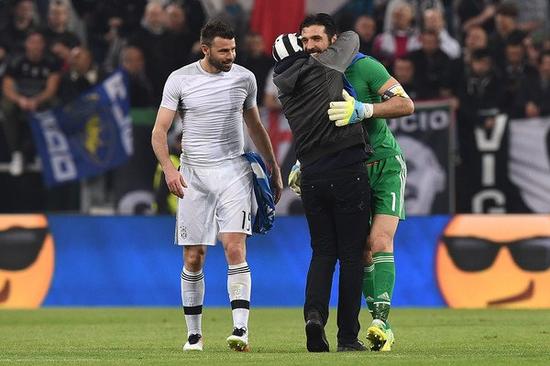 ESPN：曼联的中场目标现在无法转会，因此他们冬窗不会引援