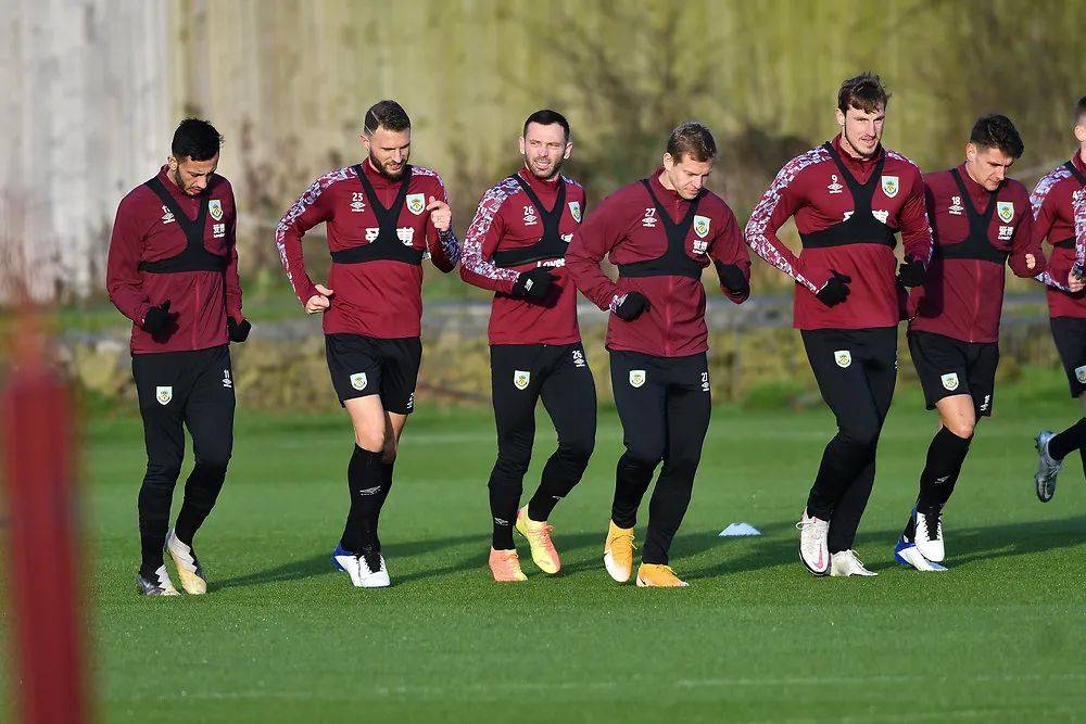 [国内足球]足协杯半决赛：北京国安VS云南玉昆